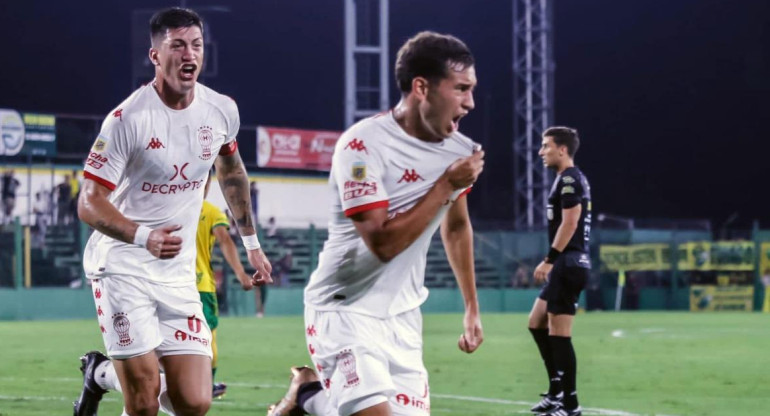 Festejo de Huracán ante Defensa y Justicia. Foto: NA.