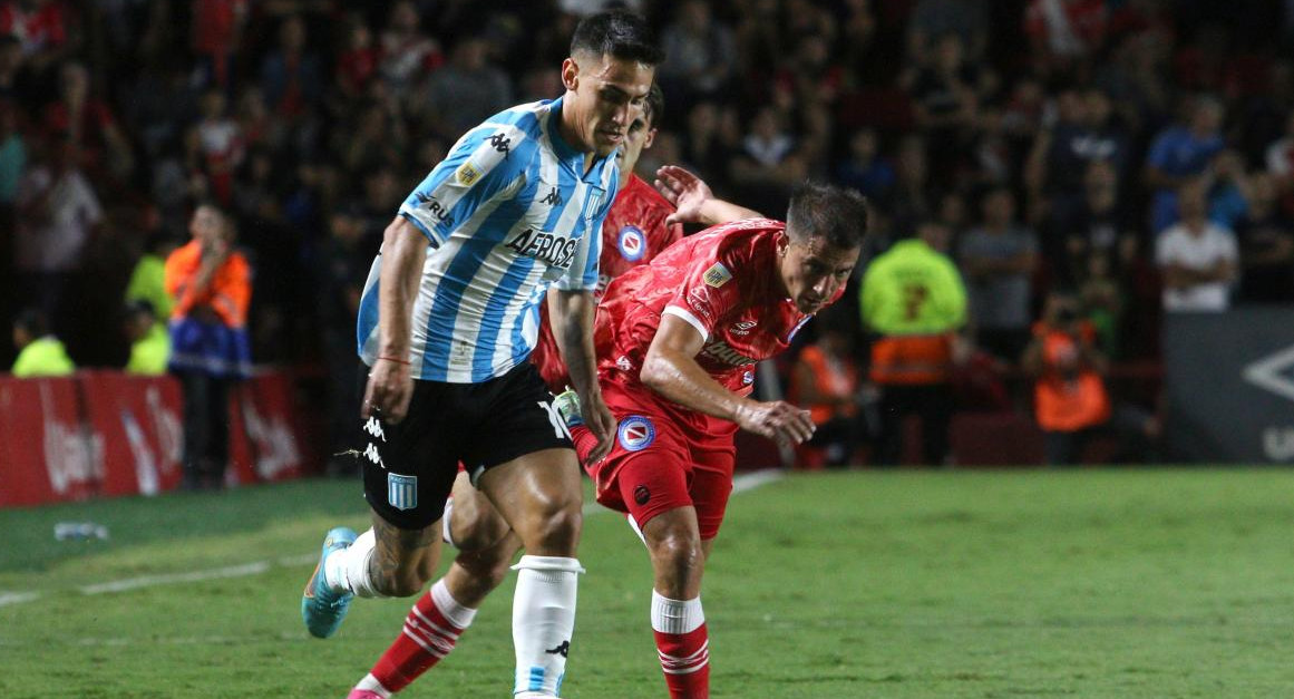 Argentinos Juniors y Racing Club. Foto: NA.