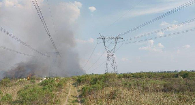 Incendio que generó el apagón masivo en el país.