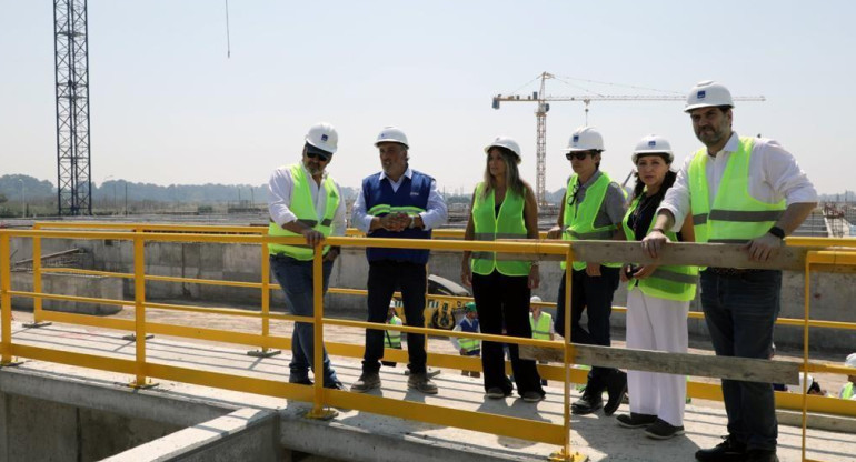 Malena Galmarini recorrió los avances de la obra de Sistema Agua Sur junto a las autoridades de CAF​