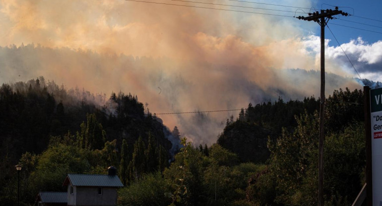 Incendio forestal e El Bolsón. Foto: Télam