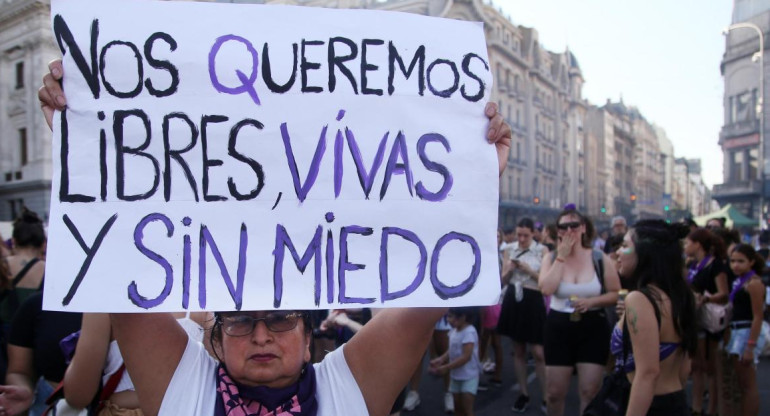 8M: miles de personas marcharon para conmemorar el Día Internacional de la Mujer. NA