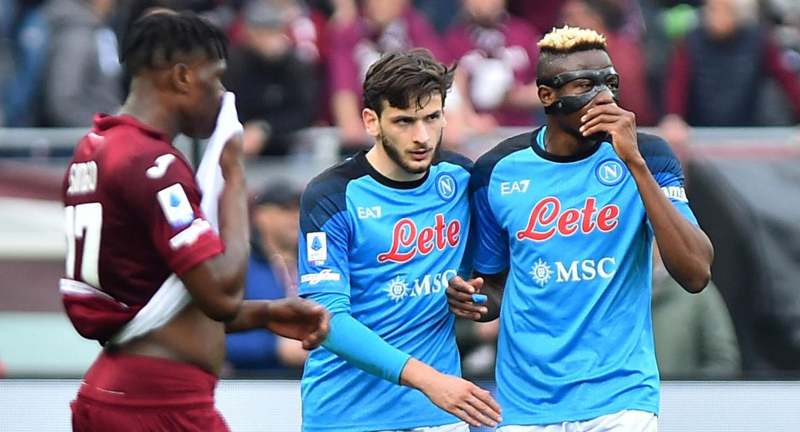 Osimhen y Kvaratskhelia; Torino vs. Napoli. Foto: Reuters.