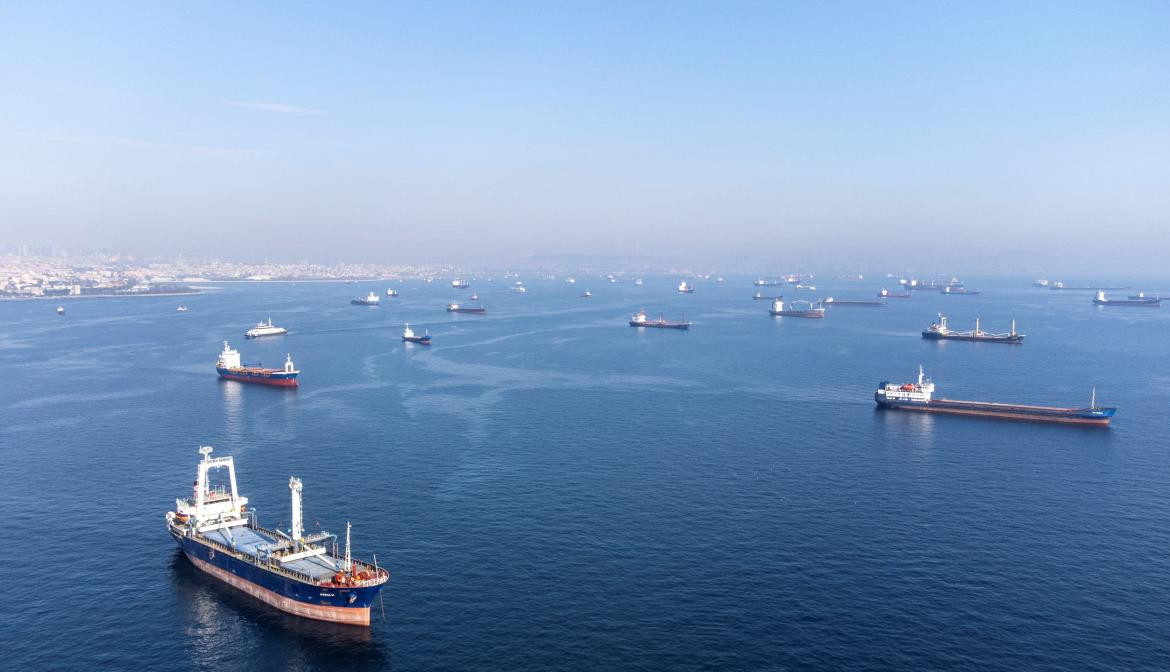 Buques comerciales en el Mar Negro. Foto: Reuters.