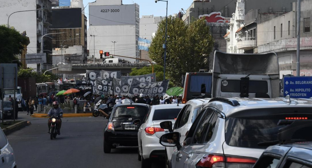 Manifestación, piquete, Puente Pueyrredón, Polo Obrero, Télam