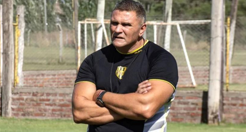 Arnaldo Sialle, técnico de Olimpo. Foto: NA.