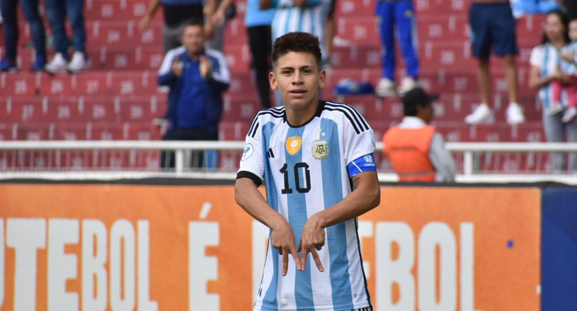 Diablito Echeverri en el Sudamericano Sub 17. Foto: @Argentina.