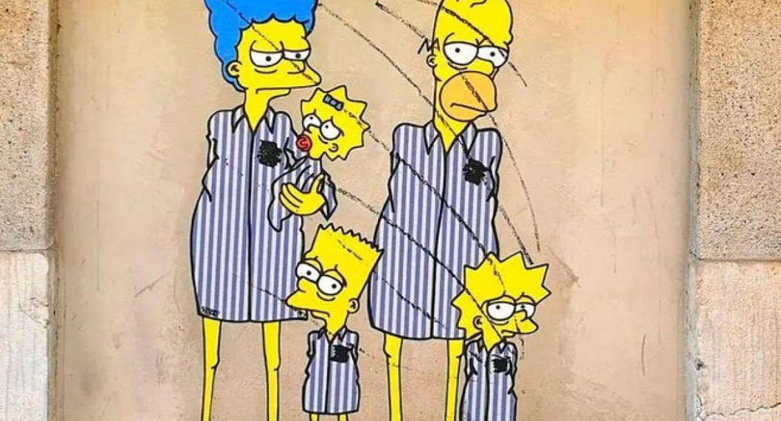 Mural vandalizado de Los Simpson en homenaje al holocausto en Milan.