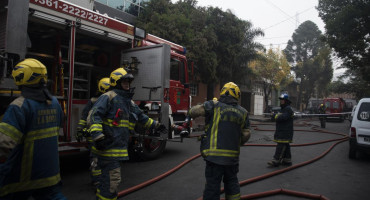 Incendio en el depósito de Iron Mountain. Foto: Télam.