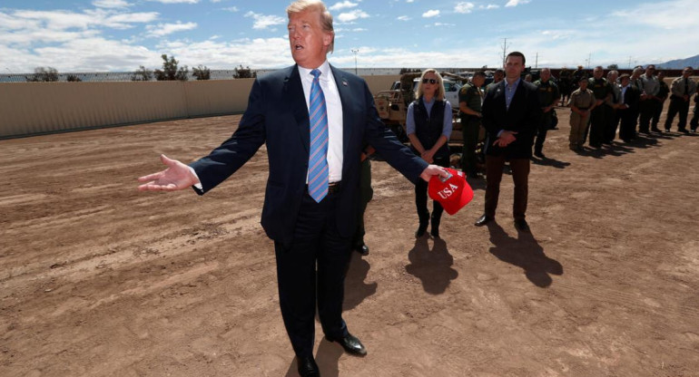 Donald Trump en la frontera, Estados Unidos. Foto: Reuters