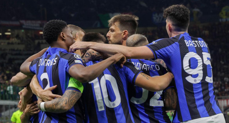 Festejo del Inter ante el Milan por la Champions League. Foto: EFE.