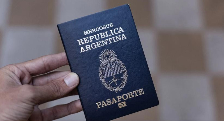 Pasaporte argentino, documento. Foto: NA