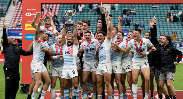 Los Pumas 7s, campeones en Londres. Foto: Twitter: @lospumas7arg.