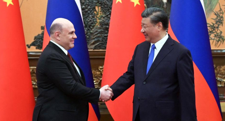 Xi Jinping y Mijail Mishustin, primer ministro ruso. Foto: Reuters.