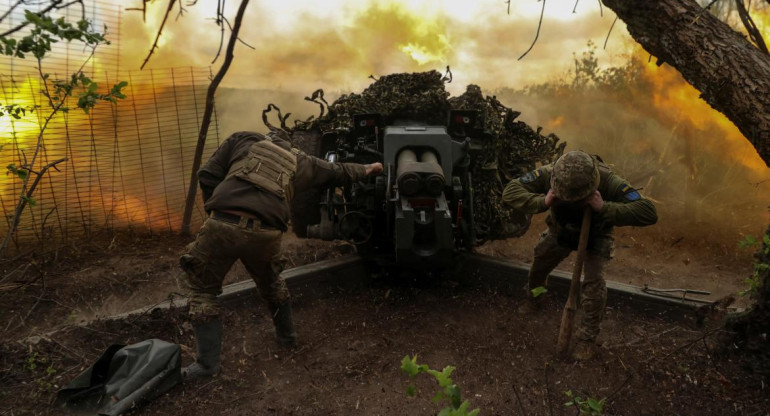 Batalla en Bajmut, en el este de Ucrania. Foto: REUTERS.