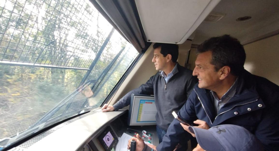 Pusieron en marcha el tren turístico que une Mercedes y Tomás Jofré. Foto: Télam