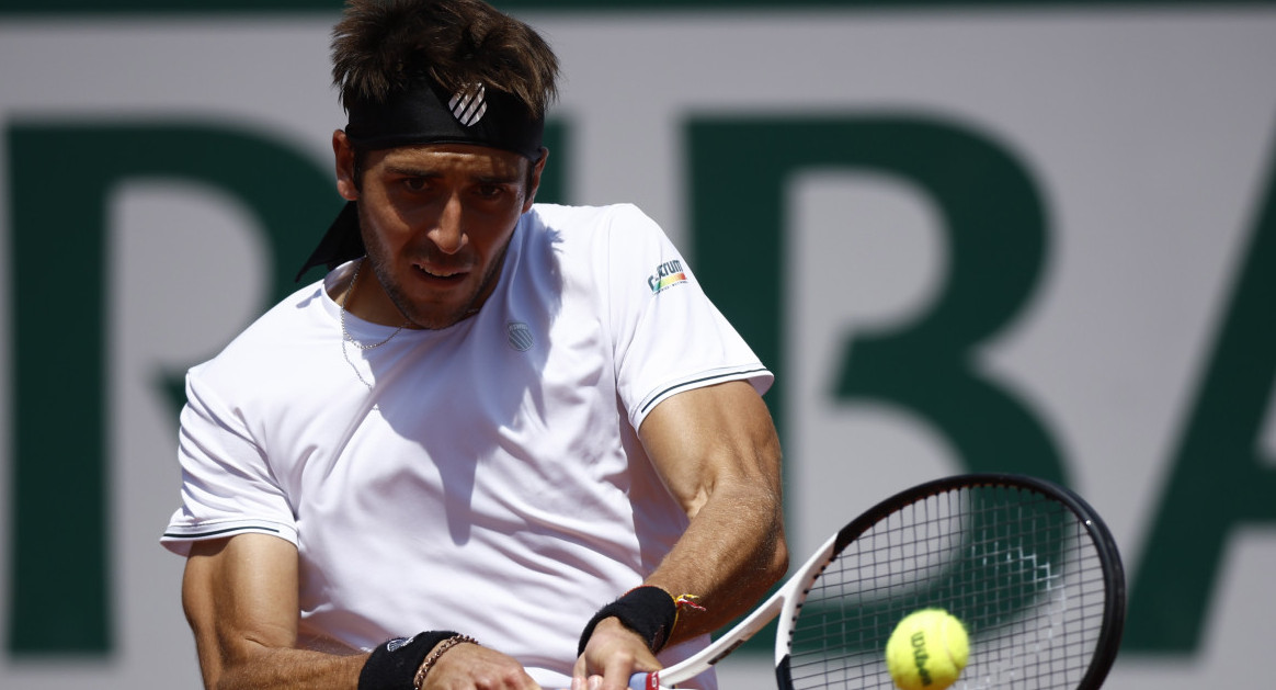 Tomás Etcheverry en Roland Garros. Foto: EFE.