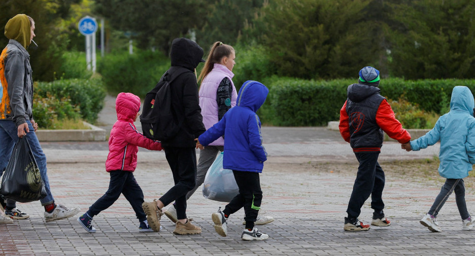 Evacuación de niños en Rusia. Foto: Reuters.