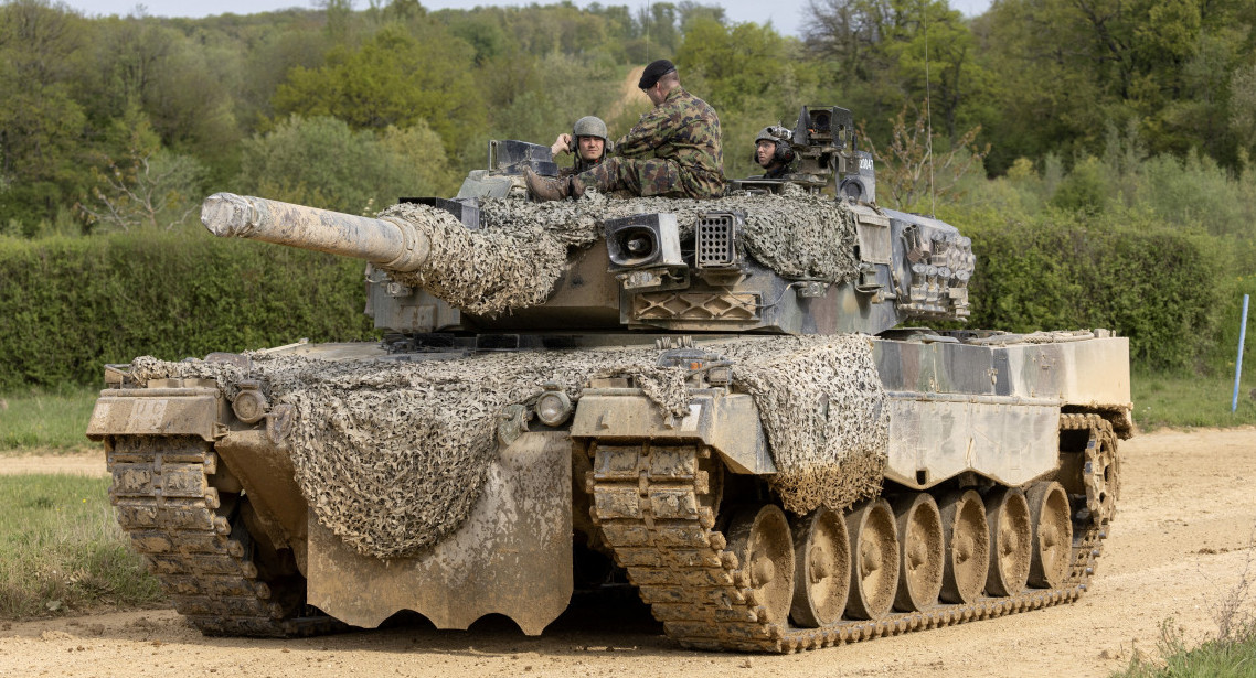 Tanque Leonard 2. Foto: Reuters.