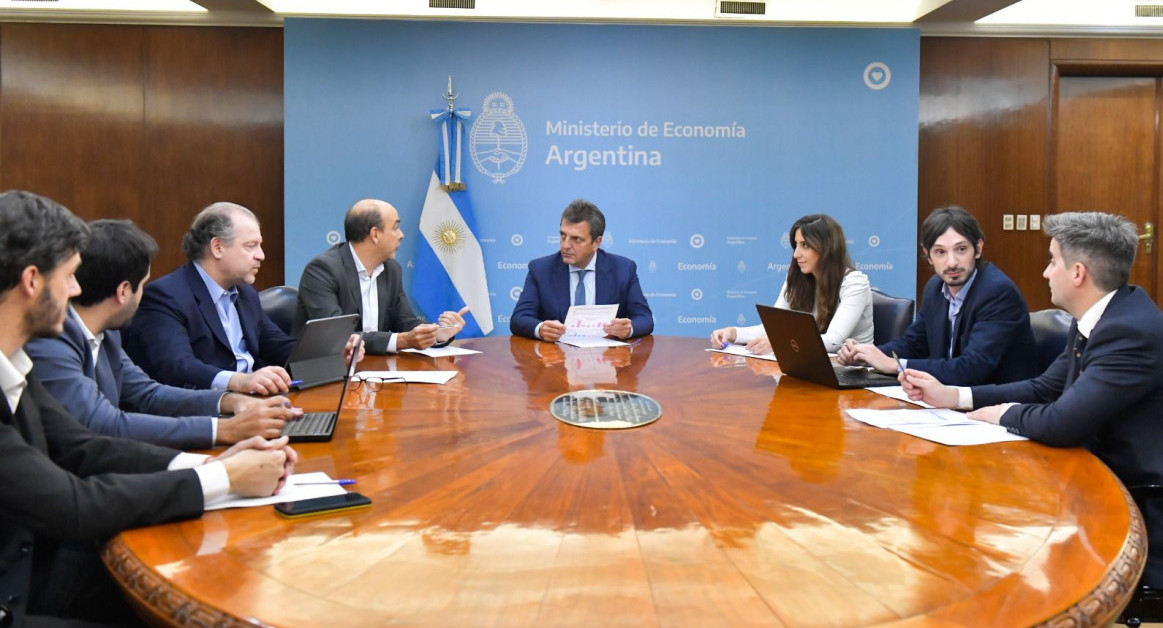 Sergio Massa consiguió un histórico canje de deuda. Foto: Twitter.