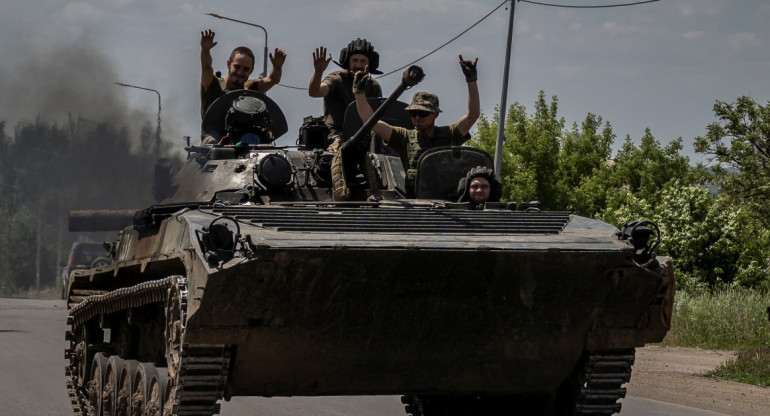 Guerra entre Rusia y Ucrania. Tanque de brigada ucraniana. Foto: Reuters.