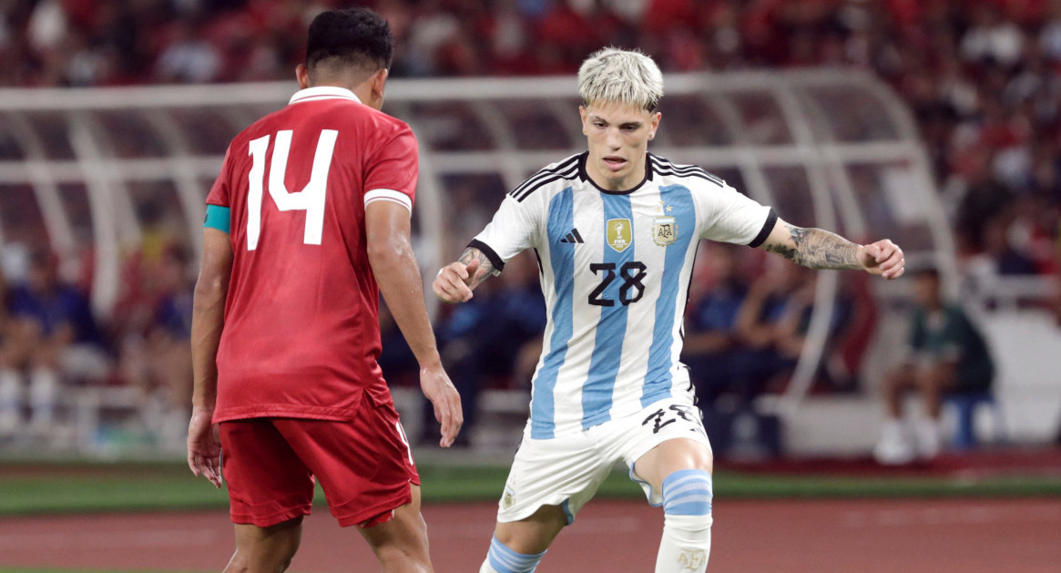 Alejandro Garnacho con la Selección Argentina ante Indonesia. Foto: Reuters.