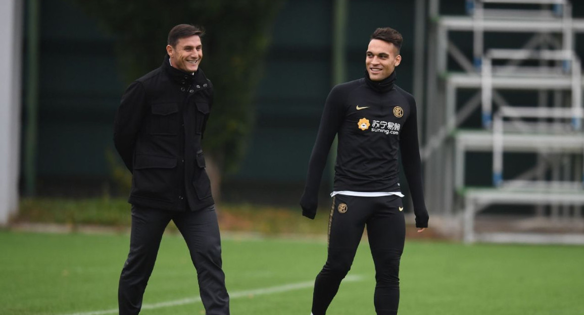 Javier Zanetti y Lautaro Martínez. Foto: Reuters