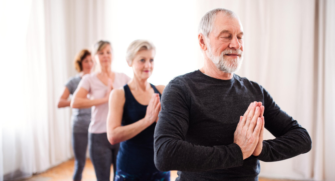 Yoga en grupo. Foto: Alamy