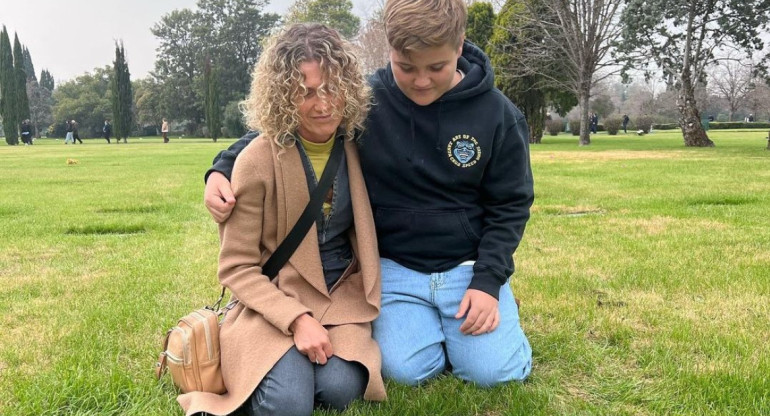 Maru Botana visitó la tumba de su hijo fallecido. Foto: Instagram @marubotanaok.