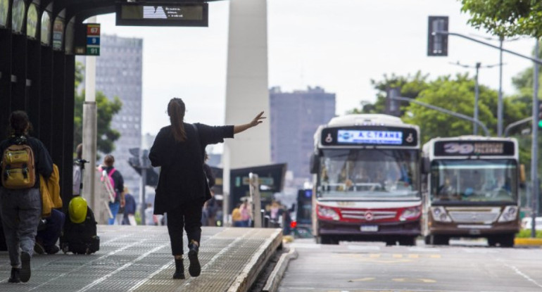 Aumento de transporte público. Foto: NA.