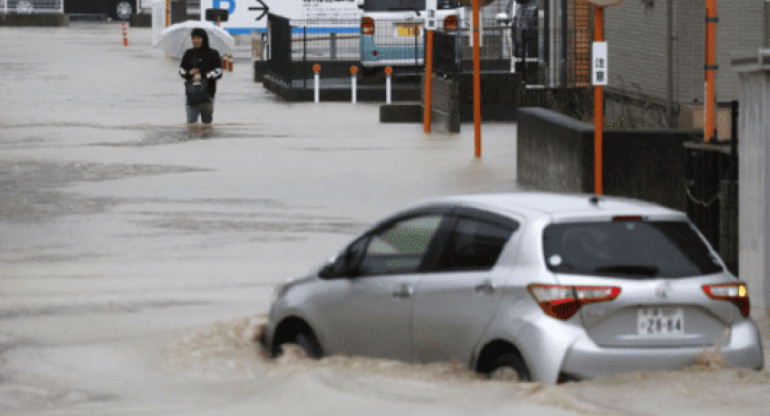 Las lluvias torrenciales golpean al país japonés desde el viernes. Foto: Twitter/@teleSURtv