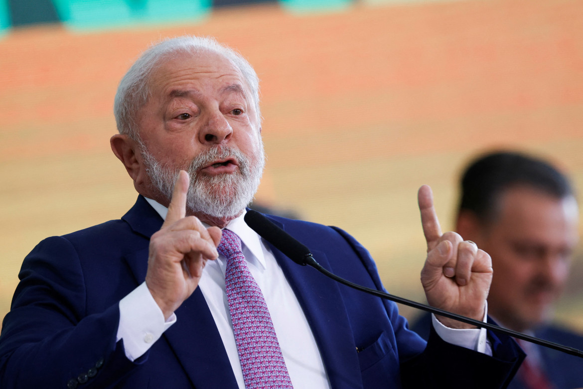 Lula da Silva sancionó una ley de igualdad salarial para hombres y mujeres. Foto: Reuters.