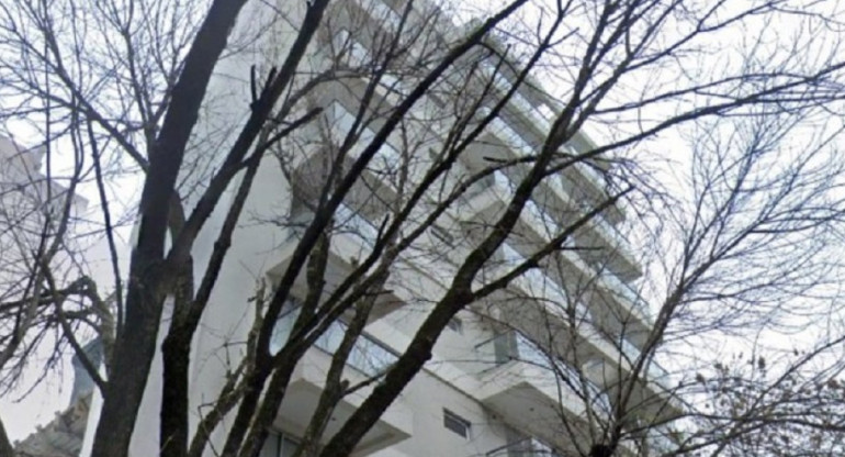 Se tiró de la terraza de un edificio. Foto: NA.