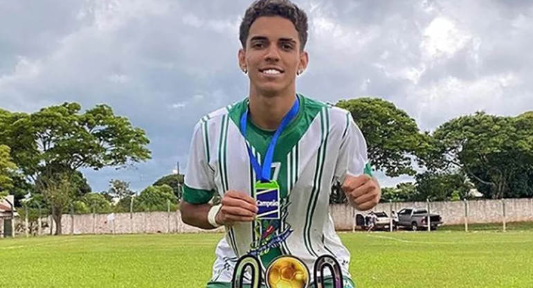 Vinicius Skulny, promesa del fútbol de Brasil. Foto: Twitter