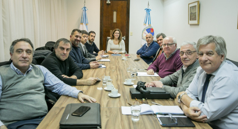 Encuentro entre el Ministerio de Transporte y las Cámaras del Transporte del AMBA. Foto: Prensa.