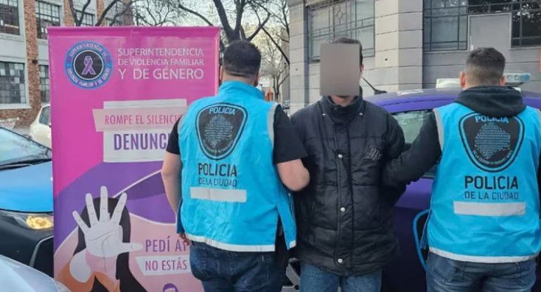 Detención del presunto captor de una mujer en Villa Devoto.