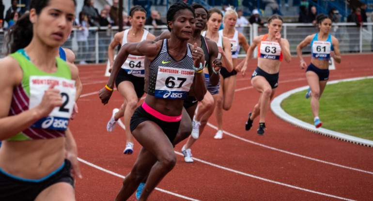 Mujeres haciendo deporte. Foto Unsplash.