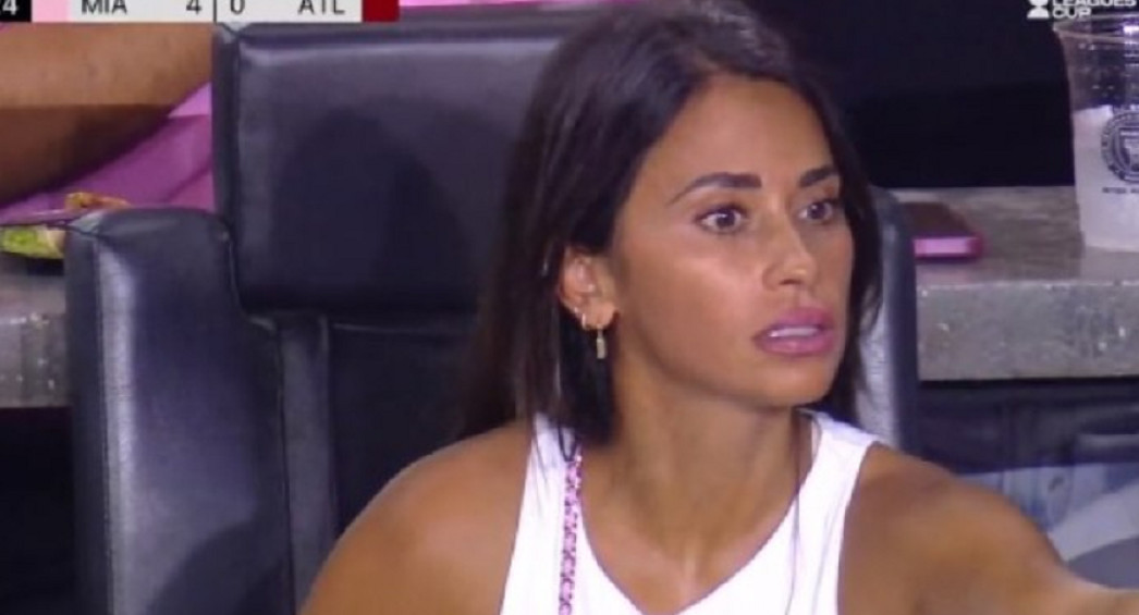 Antonela Roccuzzo en el segundo partido de Messi. Foto: NA.