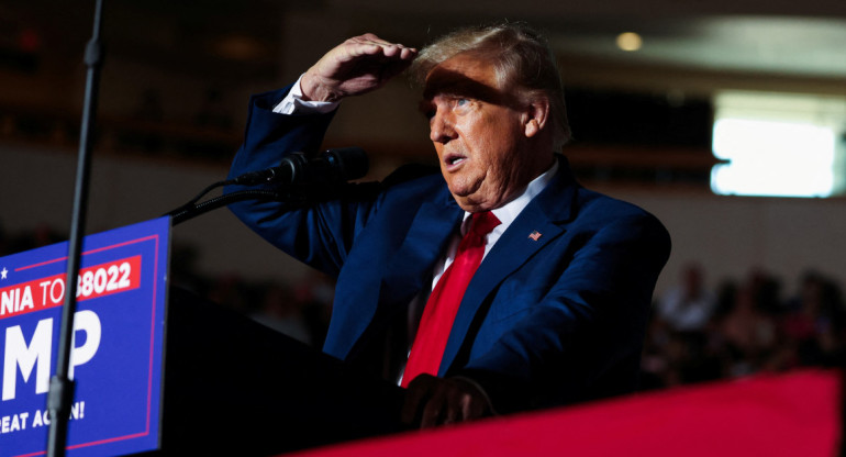 Donald Trump anticipó una imputación en su contra por el asalto al Capitolio. Foto: Reuters.