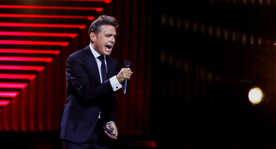 Luis Miguel durante su primer show en el Movistar Arena. Foto: Reuters.