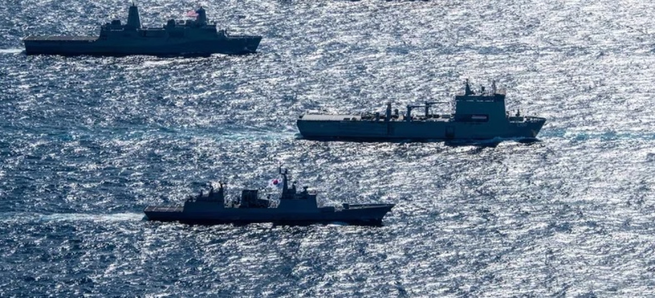 Ejercicios militares conjuntos en el mar de China Meridional.