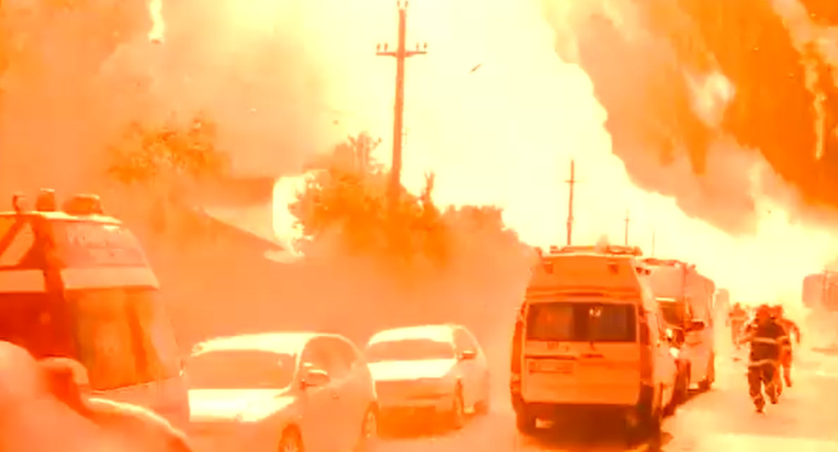 Impactante explosión de una estación de gas en Rumania. Foto: Captura de video.