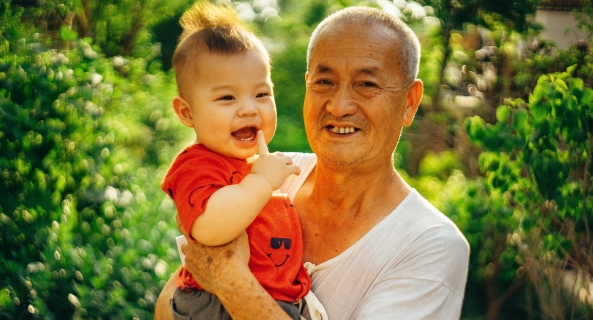 La risa puede ayudar al corazón, según un estudio. Foto: Unsplash.