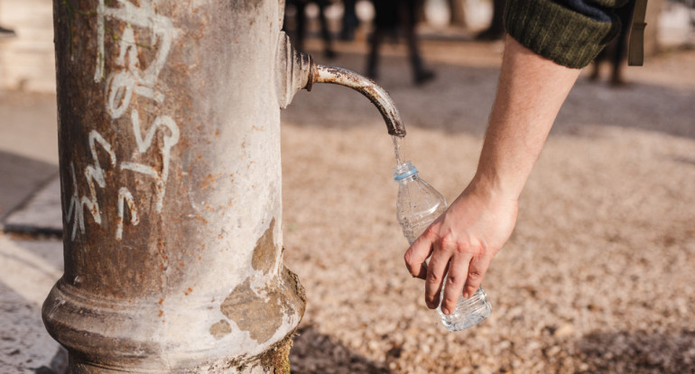 Agua potable en Perú. Foto: Unsplash