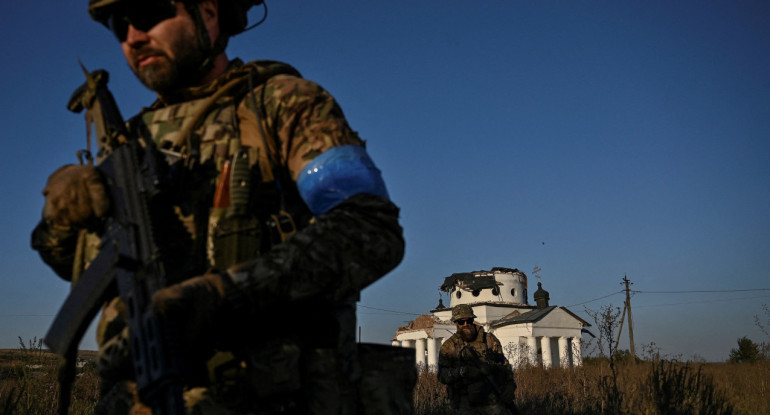 Guerra entre Rusia y Ucrania. Soldados ucranianos. Foto: Reuters.