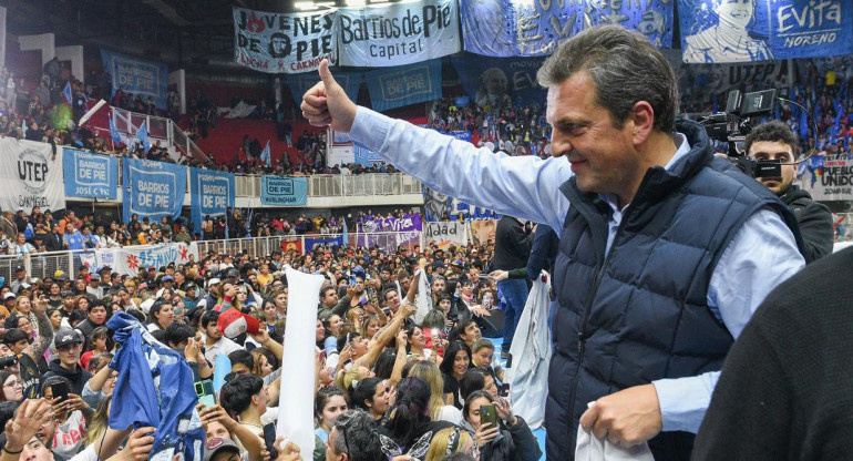 Sergio Massa. Acto en el Microestadio Malvinas Argentinas junto a los movimientos populares