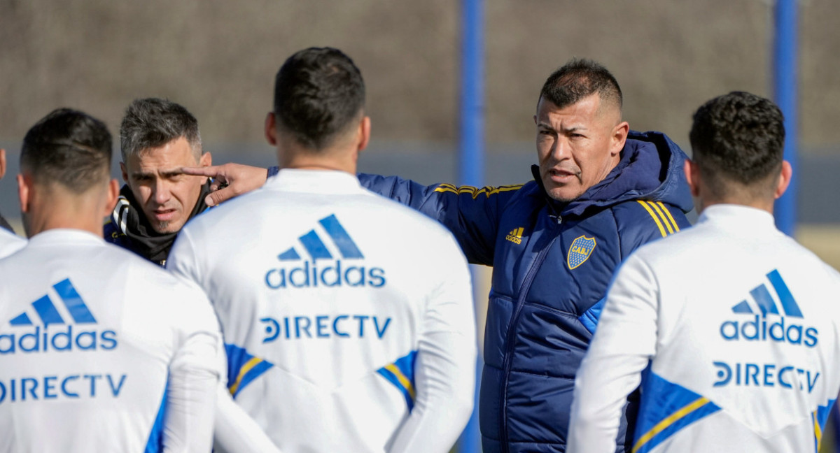 Jorge Almirón planea cambios en el once de Boca. Foto: NA.