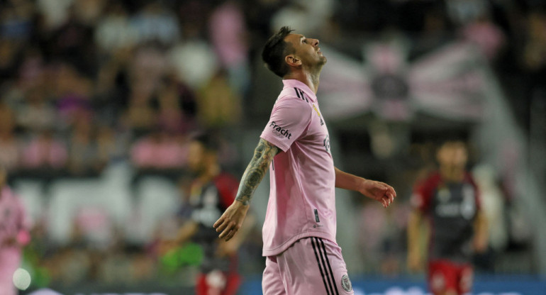 Salida del campo de Lionel Messi en el Inter Miami. Foto: REUTERS.