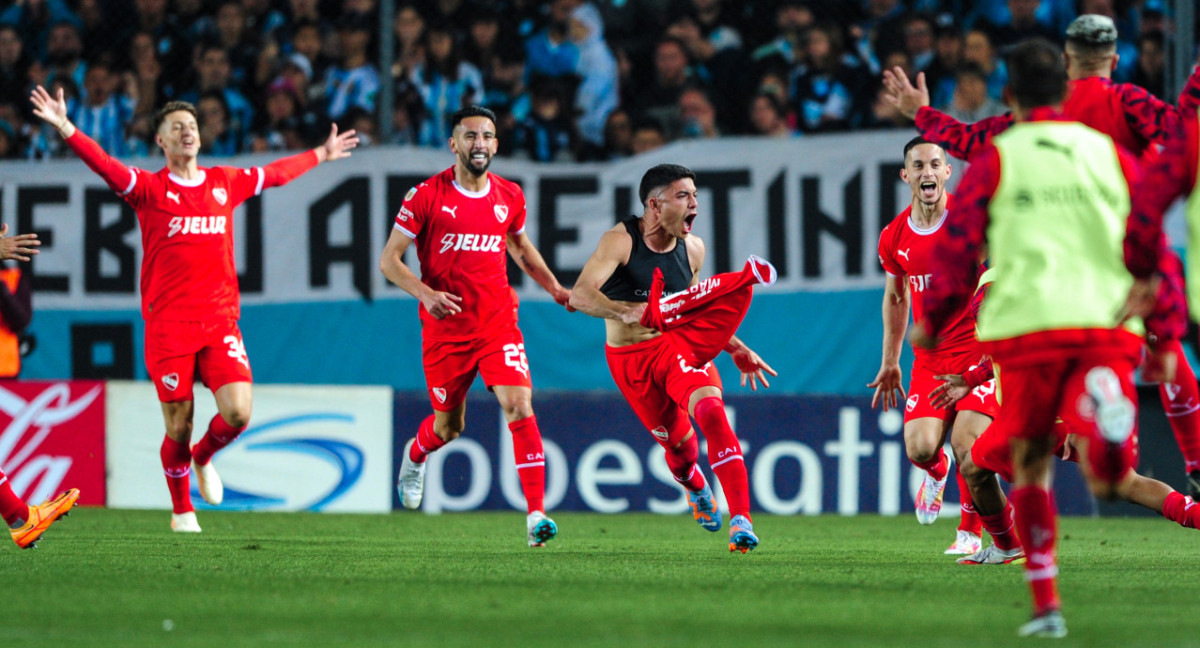 Braian Martínez estampó el 2-0 final; Racing Club vs Independiente. Foto: Télam.