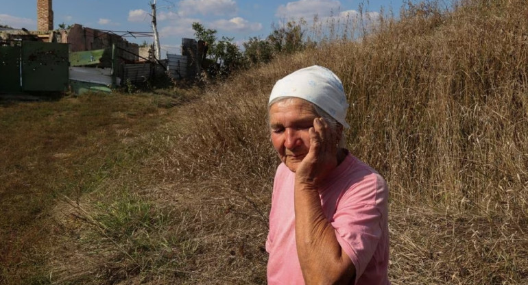 Vira Chernukha, de 76 años, la única habitante de Dementiivka. Foto: Reuters.